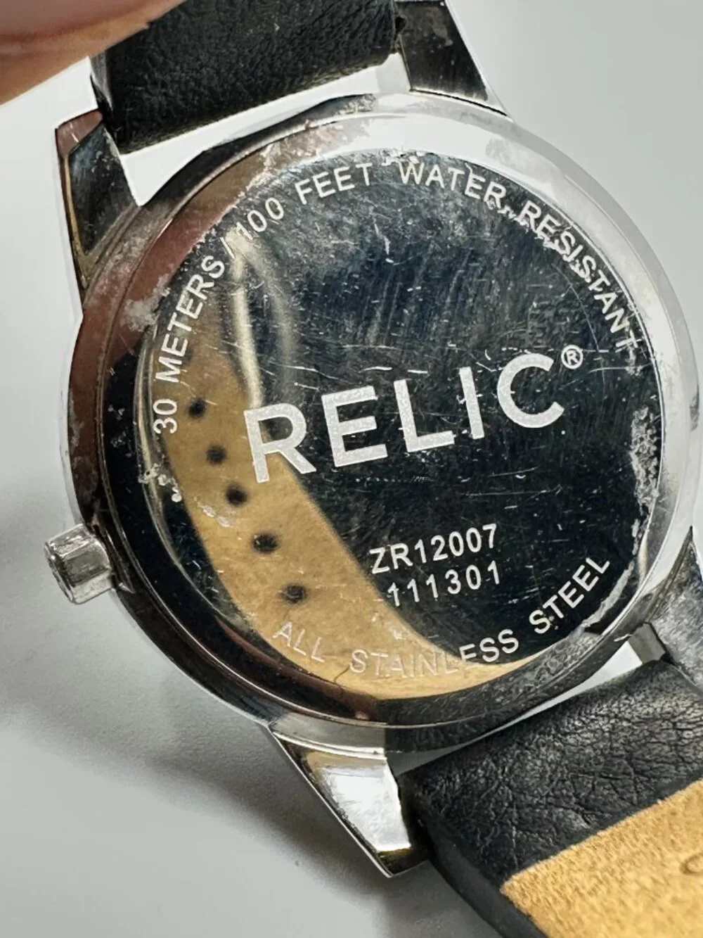 Relic Watch Women Silver Tone Black Crystal Bezel Leather Band New Battery 9